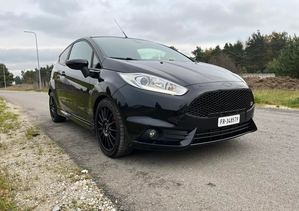 Ford Fiesta cena 43900 przebieg: 104000, rok produkcji 2014 z Kielce małe 742